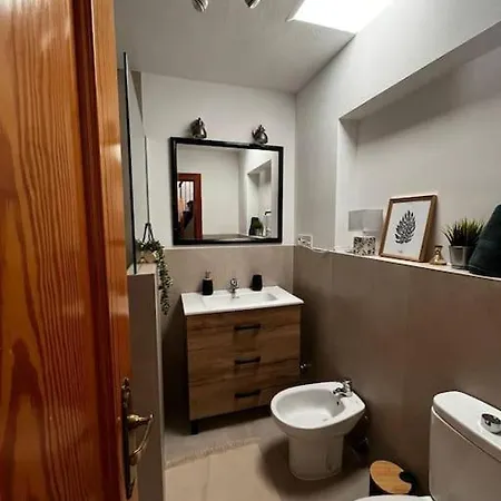 Сasa de vacaciones Casa De 5 Hasta 9 Plazas, La Casilla En Durcal, Granada *
